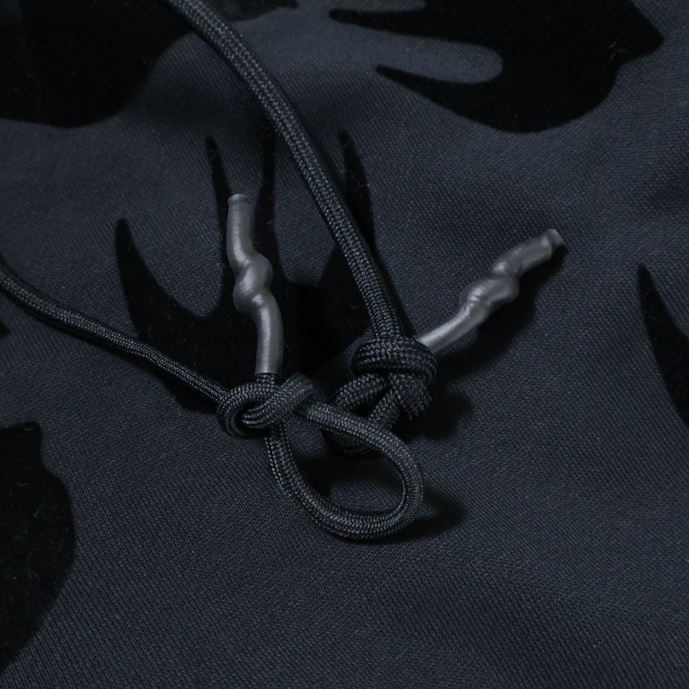 McQ マックキュー Swallow Print Hoodie プルオーバースウェットパーカー フーディー ブラック 545412 RLT74 McQ (マックキュー) Swallow Print Hoodie プルオーバースウェット