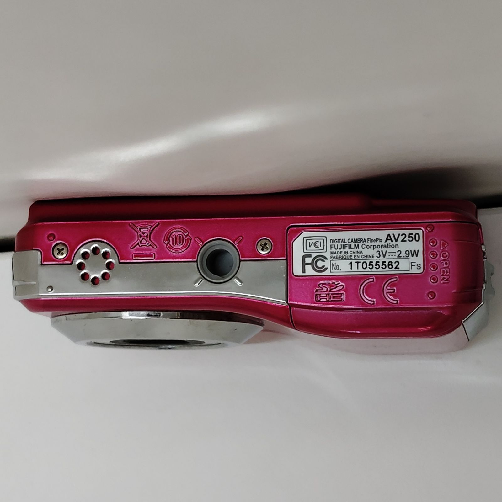 〇 【未使用品】FUJIFILM FinePix AV250 コンパクトデジタルカメラ / 225158