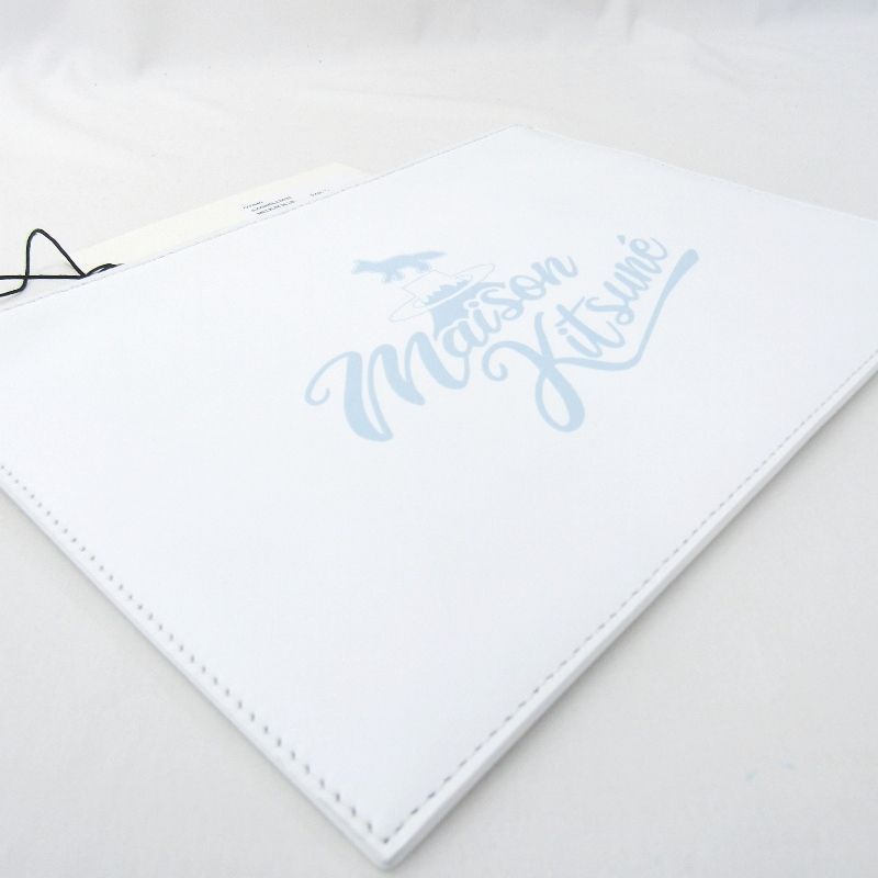 美品 MAISON KITSUNE メゾンキツネ ポーチ JU05335LC0033 フラット