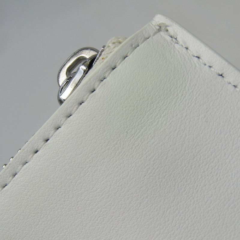 美品 MAISON KITSUNE メゾンキツネ ポーチ JU05335LC0033 フラット