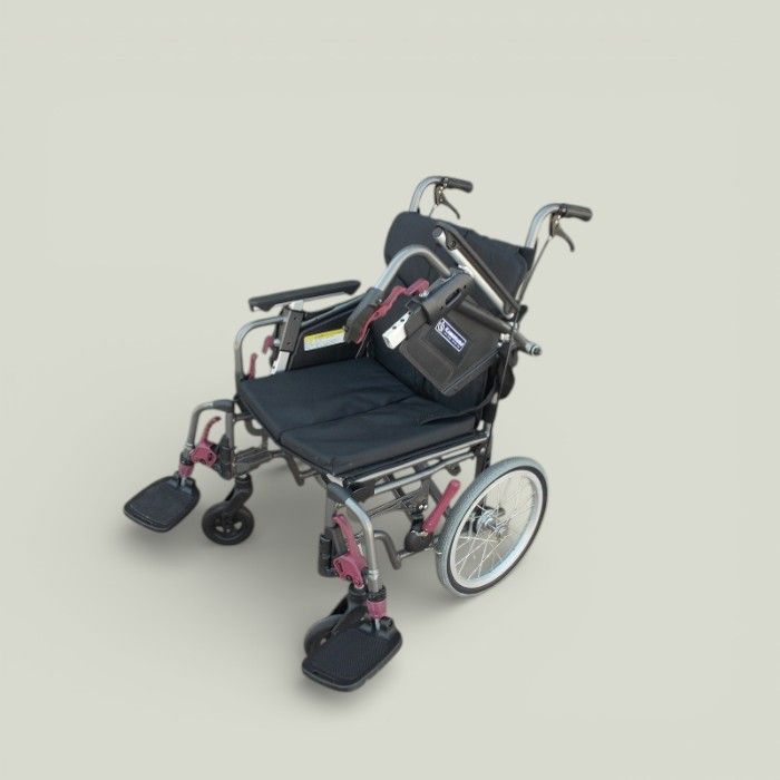 送料無料（一部地域を除く） カワムラサイクル 介助式車椅子 KMD-c16 