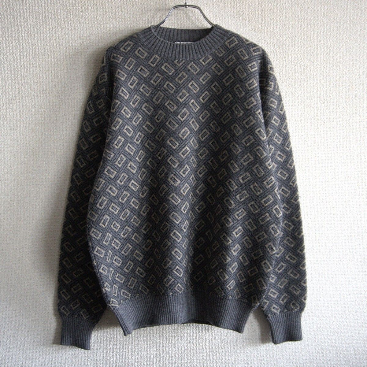 【90s/アーカイブ】GIORGIO ARMANI【総柄 ウール ニット】 ジョルジオアルマーニ イタリア製 25101200 90s/アーカイブ】GIORGIO ARMANI【総柄 ウール ニット】 ジョルジオ