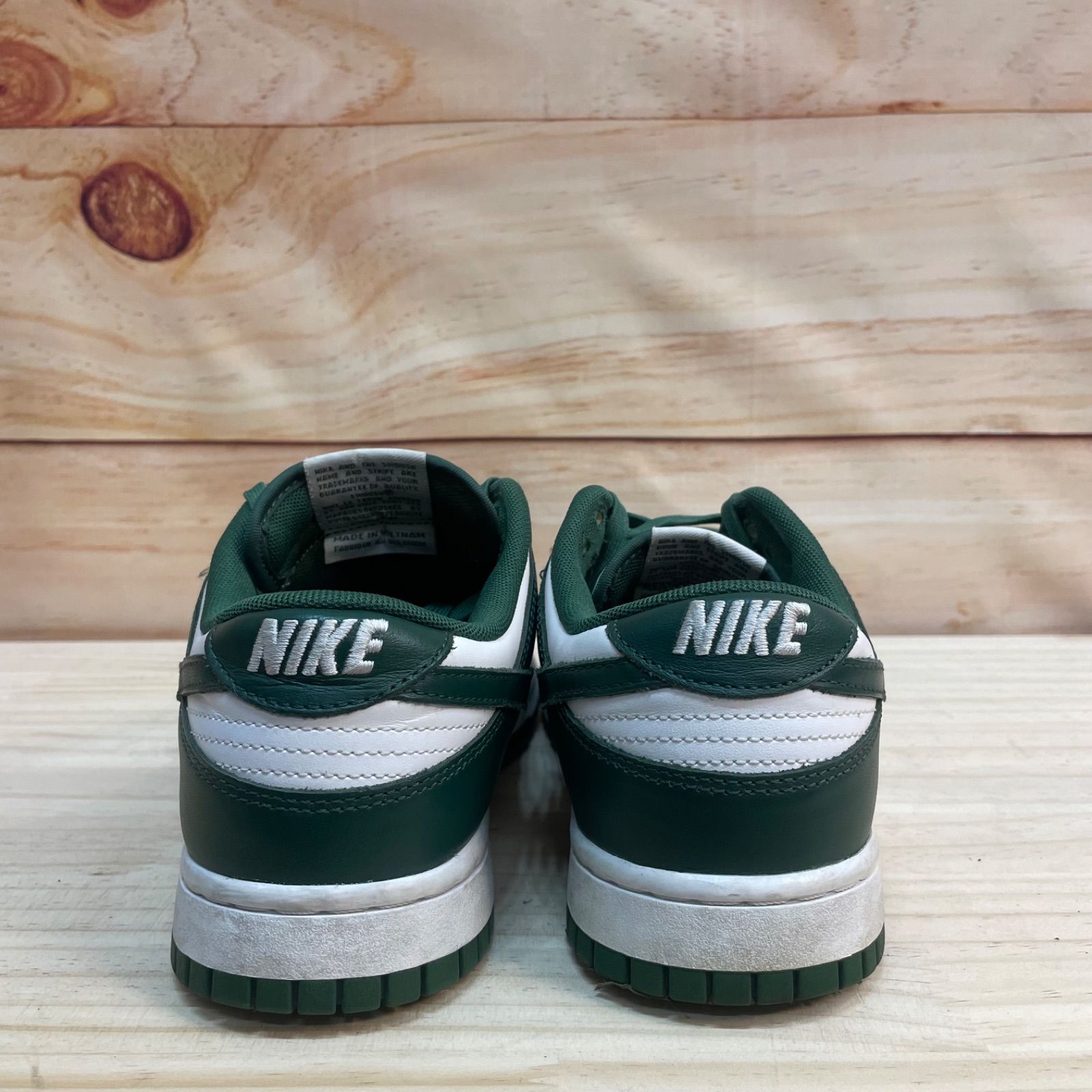 NIKE ダンクローレトロ チームグリーン - メルカリ