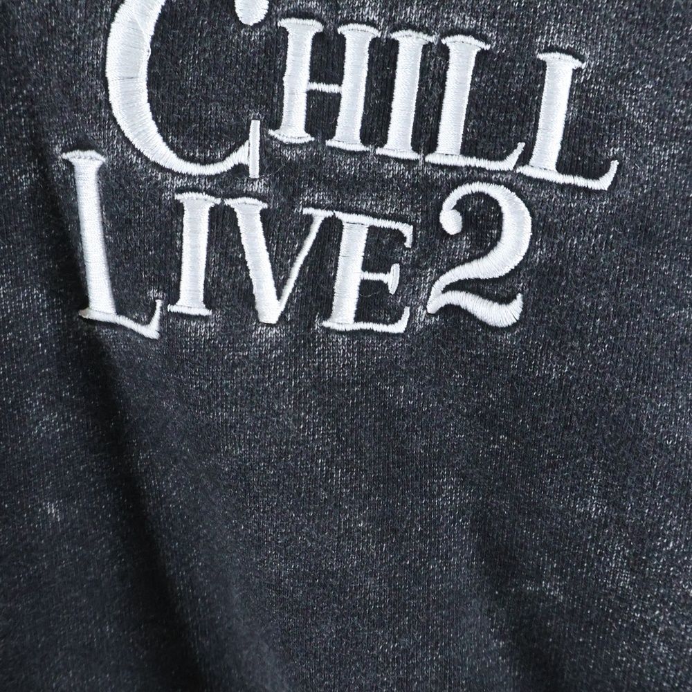 CHILLIN' チリン Chillin(チルイン) フェード加工 フロントロゴ刺繍 ジップアップパーカー フーディー チャコールグレー CHILLIN' (チリン) Chillin(チルイン) フェード加工 フロントロゴ刺繍