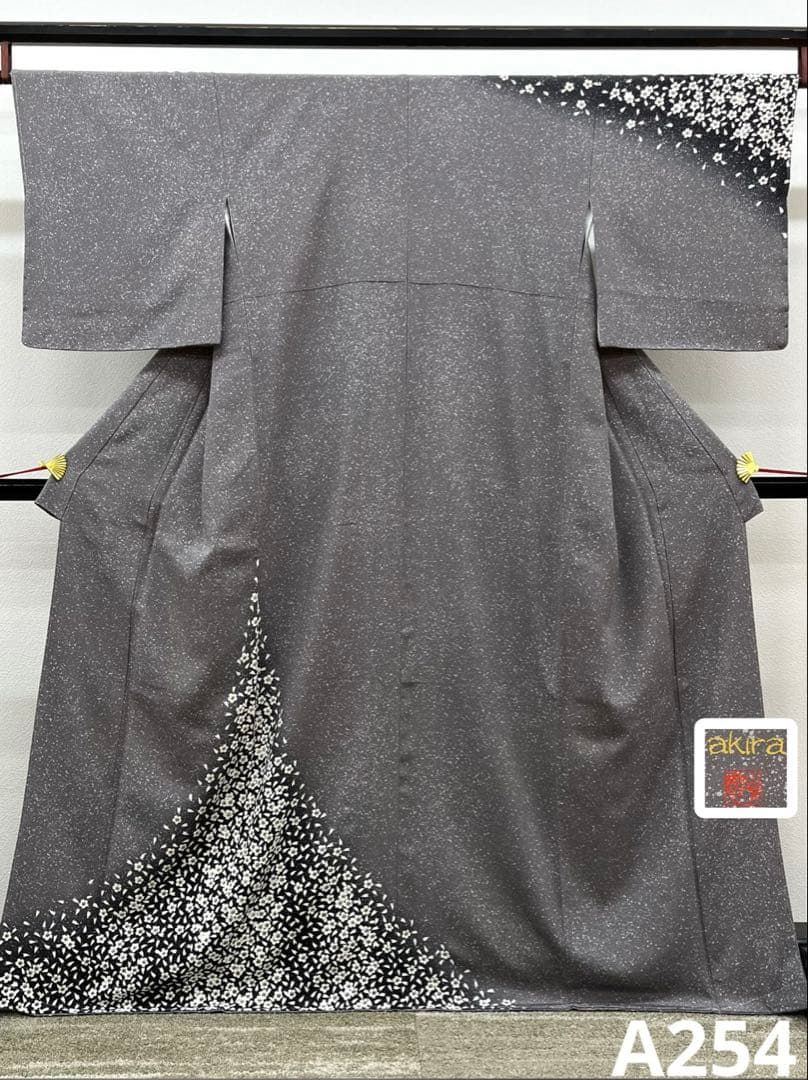 訪問着 落款入 金彩 手描き 桜 正絹 ガード加工済 躾糸付き A254 