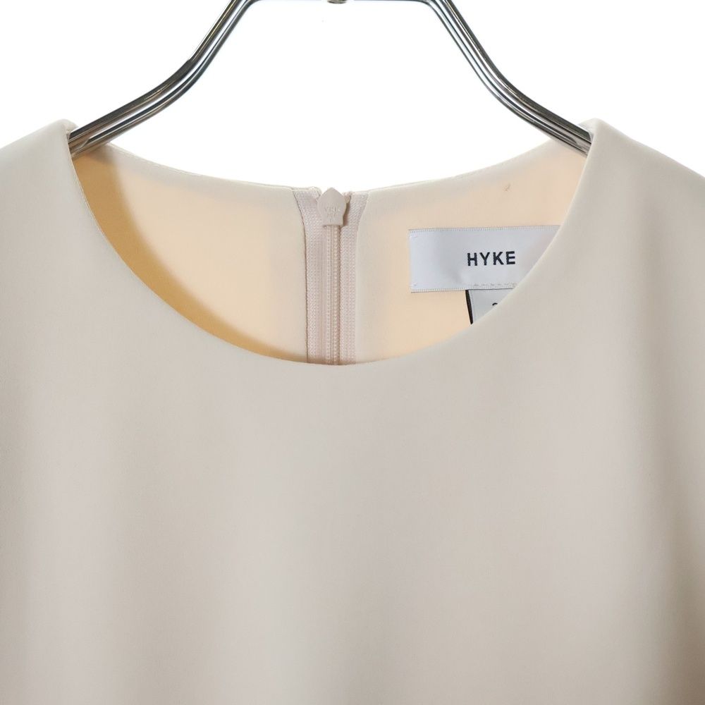 HYKE (ハイク) 24SS SATIN HALF-SLV TOP サテンハーフスリーブトップ 