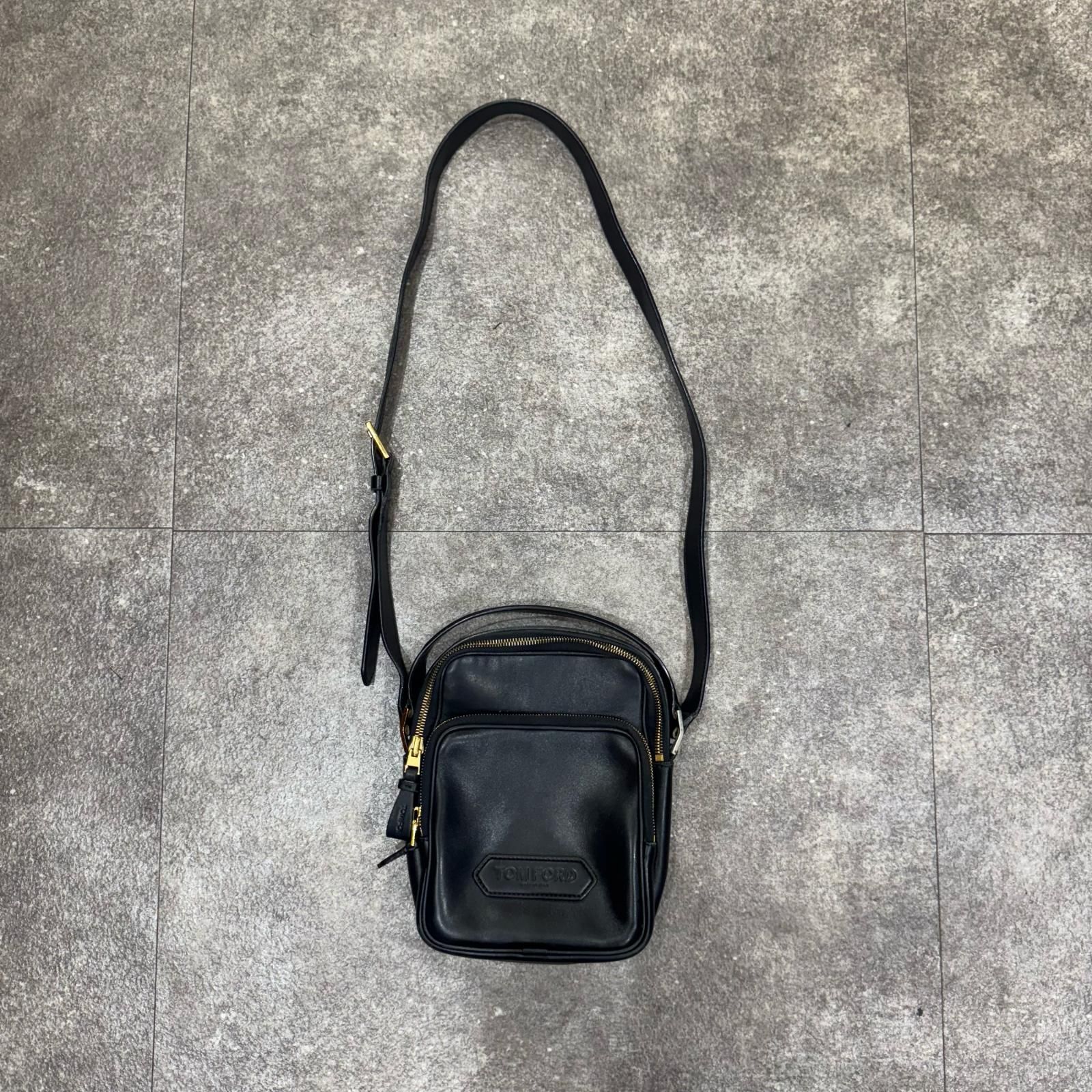 TOM FORD レザーショルダーバッグ カバン トムフォード ブラック 