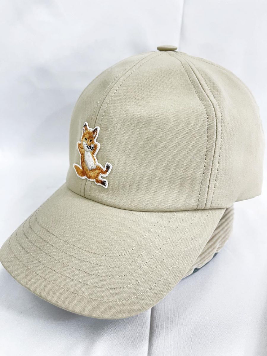MAISON KITSUNE メゾンキツネ Chillax fox チラックス フォックス