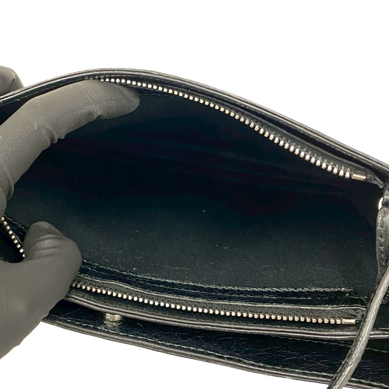極 美品 希少品 BALENCIAGA バレンシアガ ロゴ レザー 本革 ミニ ショルダーバッグ ポシェット サコッシュ ブラック 26924 極 美品 希少品 BALENCIAGA バレンシアガ ロゴ レザー 本革 ミニ