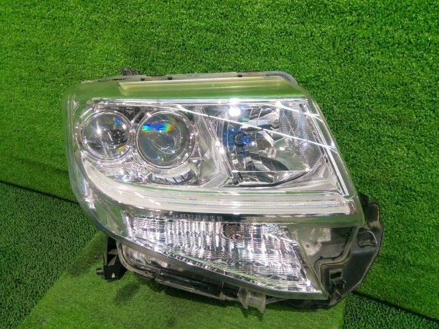 新作入荷，正規品】 タント DBA-LA600S LA610 右 ヘッドランプ ヘッド