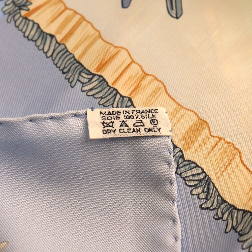 HERMES (エルメス) カレ90 ソリとスケート シルクスカーフ Traineaux