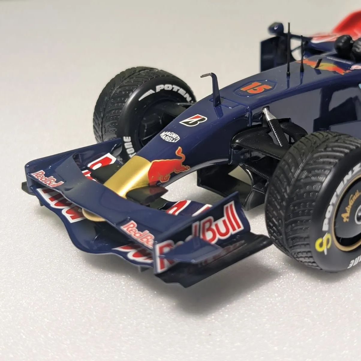 初優勝モデル 1/18 ミニチャンプス トロロッソSTR3 セバスチャン