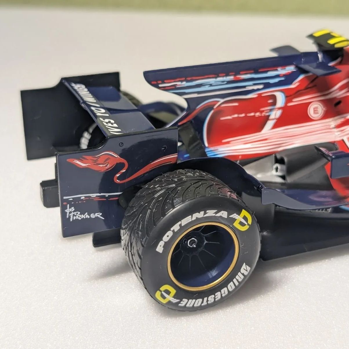 初優勝モデル 1/18 ミニチャンプス トロロッソSTR3 セバスチャン