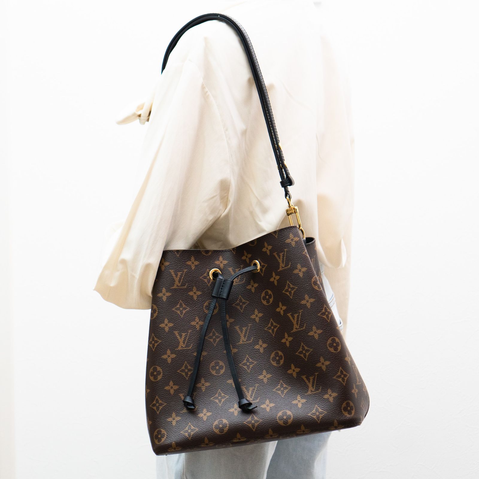 LOUIS VUITTON ルイヴィトン ネオノエ M44020 モノグラム ブラック 黒 