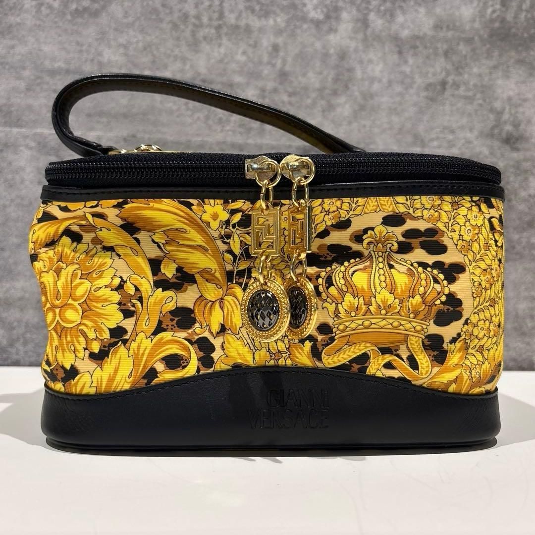 VERSACE ヴェルサーチ GIANNI ジャンクGIANNI チャーム付き ハンド