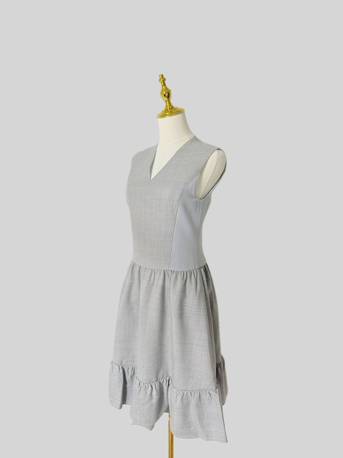 未使用に近い美しさ 】【参考価格149,040円】【ウール100％】FOXEY 