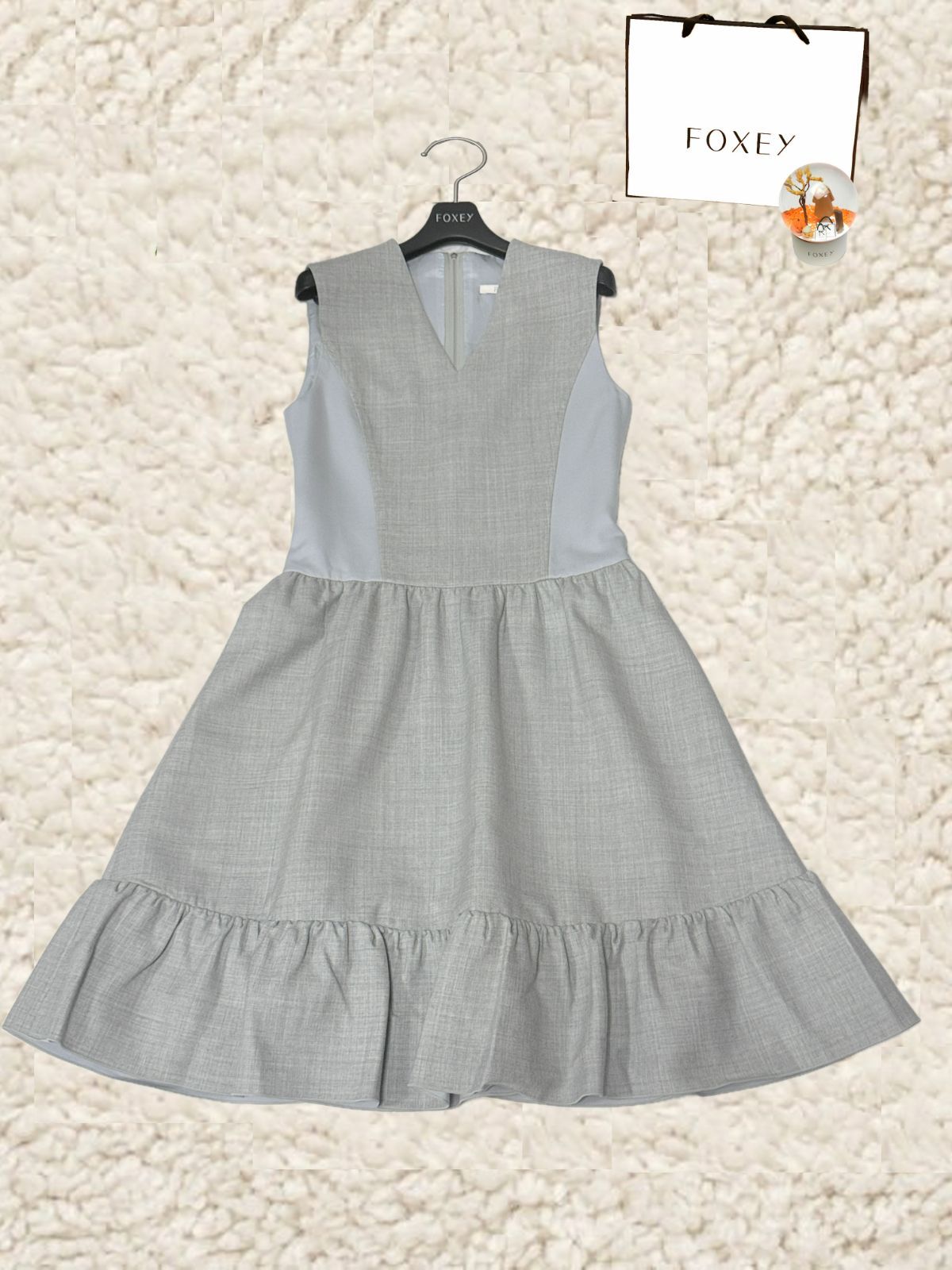 未使用に近い美しさ 】【参考価格149,040円】【ウール100％】FOXEY 