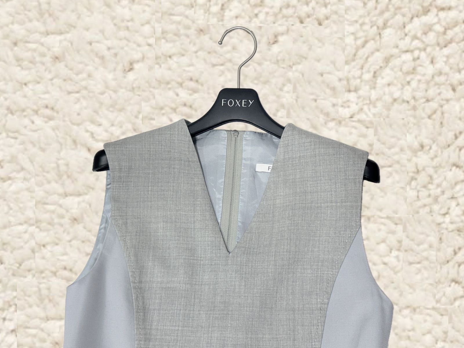 未使用に近い美しさ 】【参考価格149,040円】【ウール100％】FOXEY 