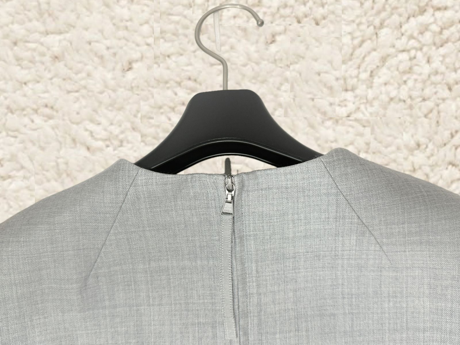 未使用に近い美しさ 】【参考価格149,040円】【ウール100％】FOXEY 