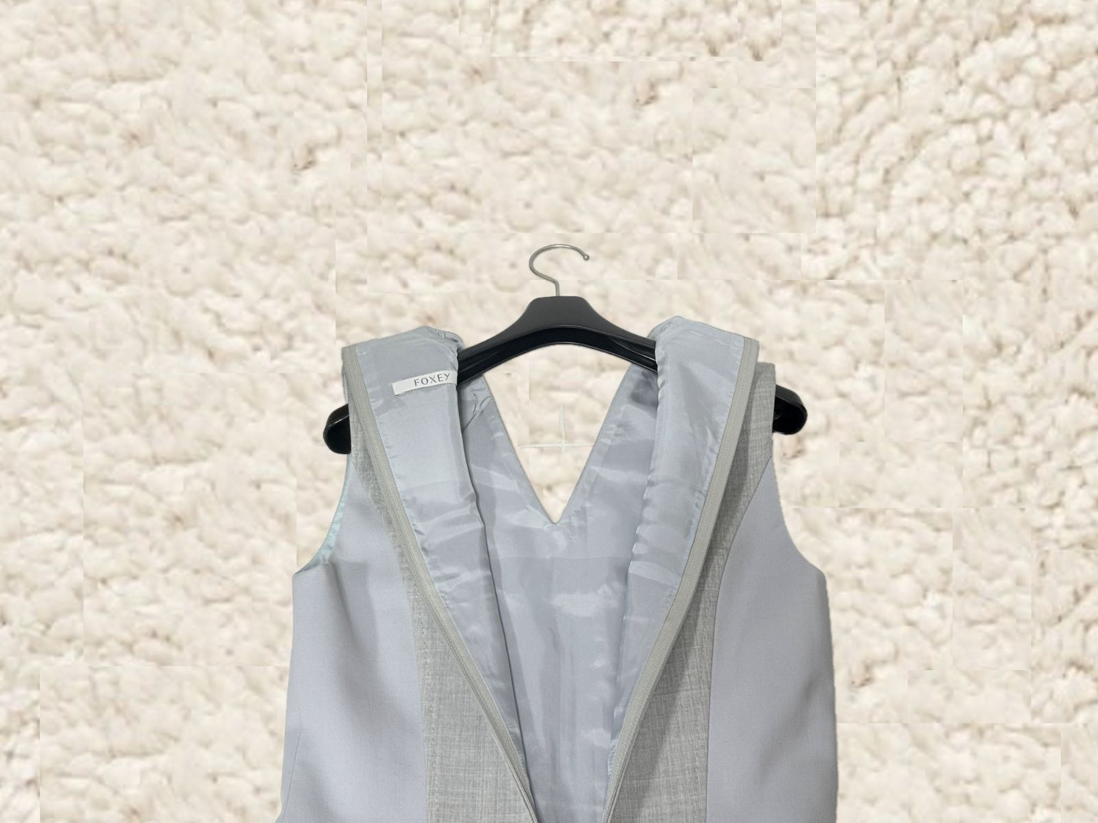 未使用に近い美しさ 】【参考価格149,040円】【ウール100％】FOXEY 