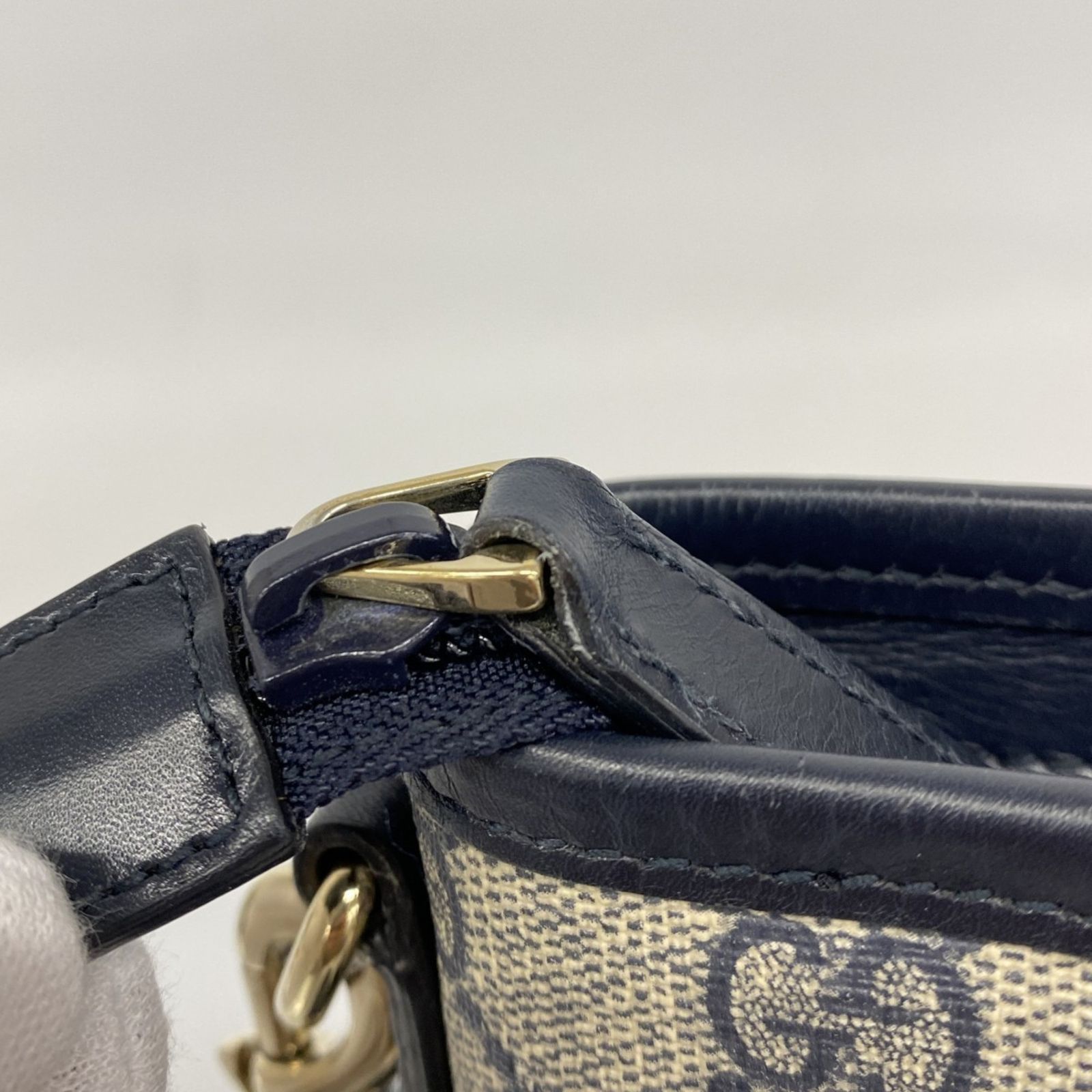 GUCCI(グッチ) ショルダーバッグ GGプラス・GGスプリーム 388924 アイボリー×ダークネイビー レザー GUCCI（グッチ） （未使用 展示品）グッチ オフィディア スモール