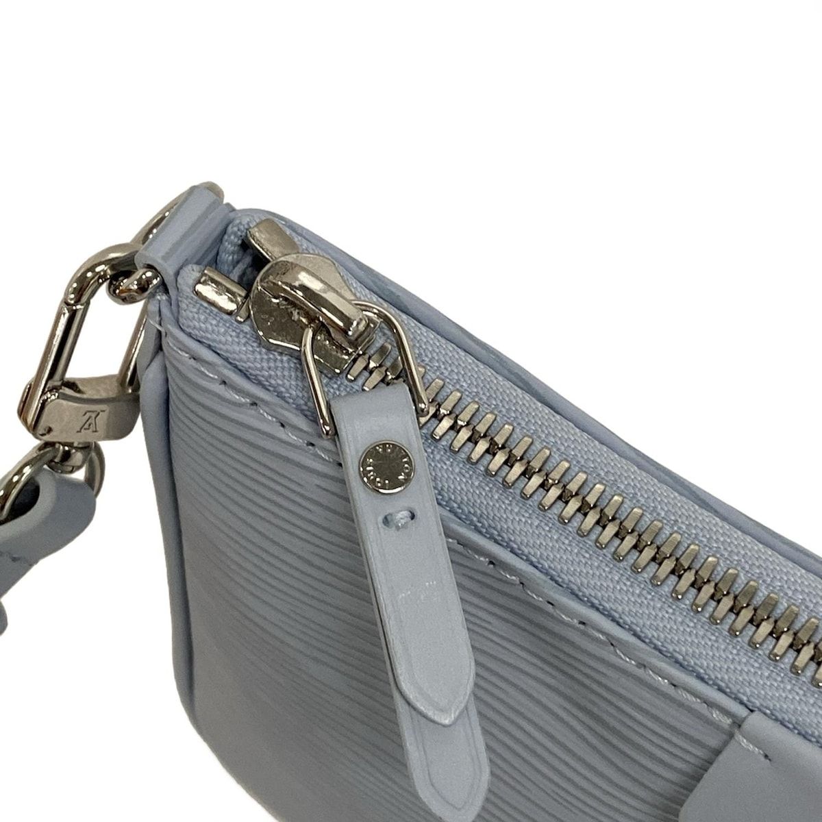LOUIS VUITTON(ルイヴィトン) ショルダーバッグ エピ イージーポーチ