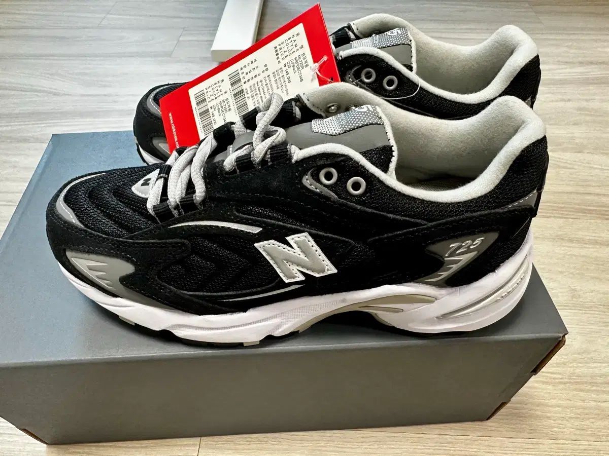 New Balance ニューバランス 725 レディース スニーカー 新品 230