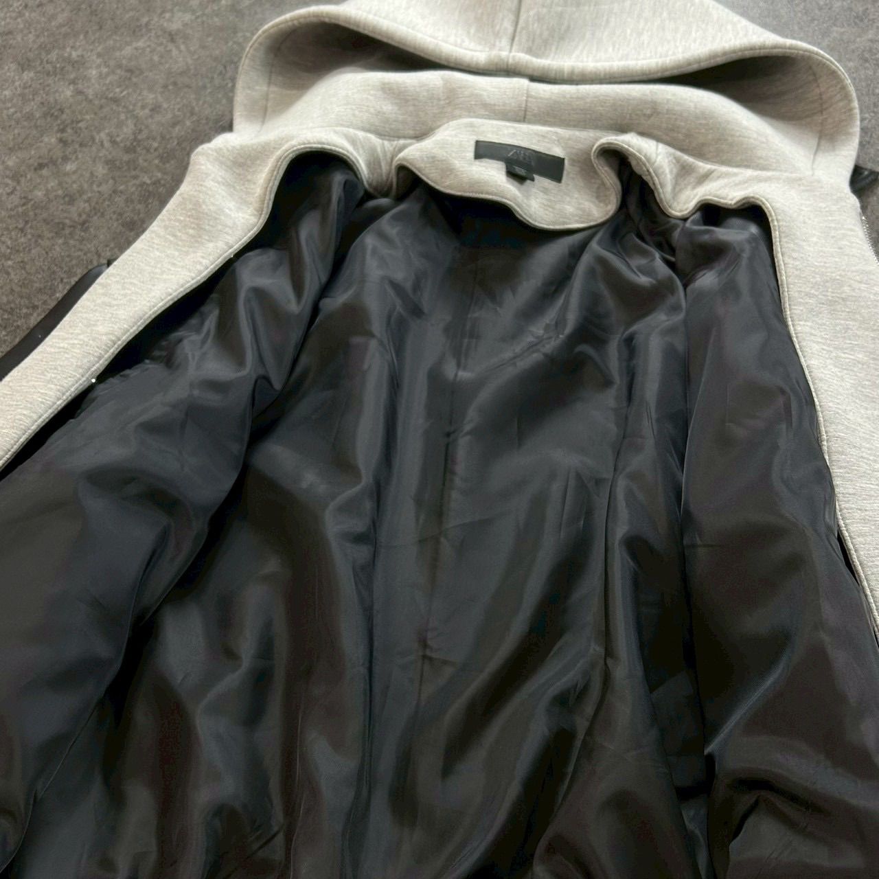 ZARA ザラ コントラストフェイクレザージャケット ブルゾン パーカ