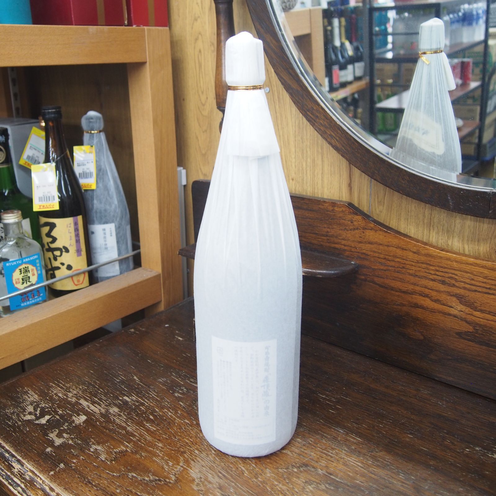 再入荷】森伊蔵 1800ml 25度 芋焼酎 新品 - メルカリ