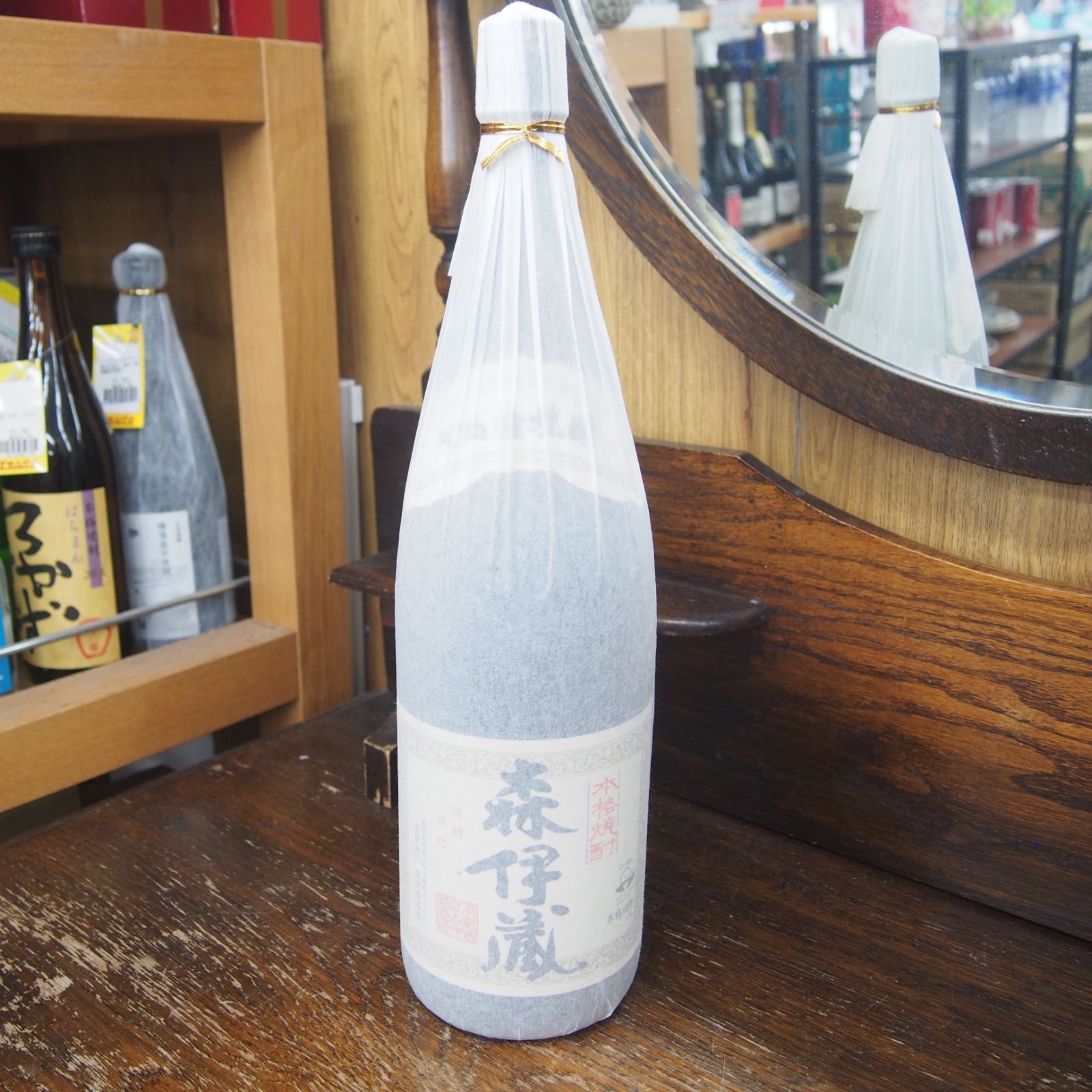 再入荷】森伊蔵 1800ml 25度 芋焼酎 新品 - メルカリ
