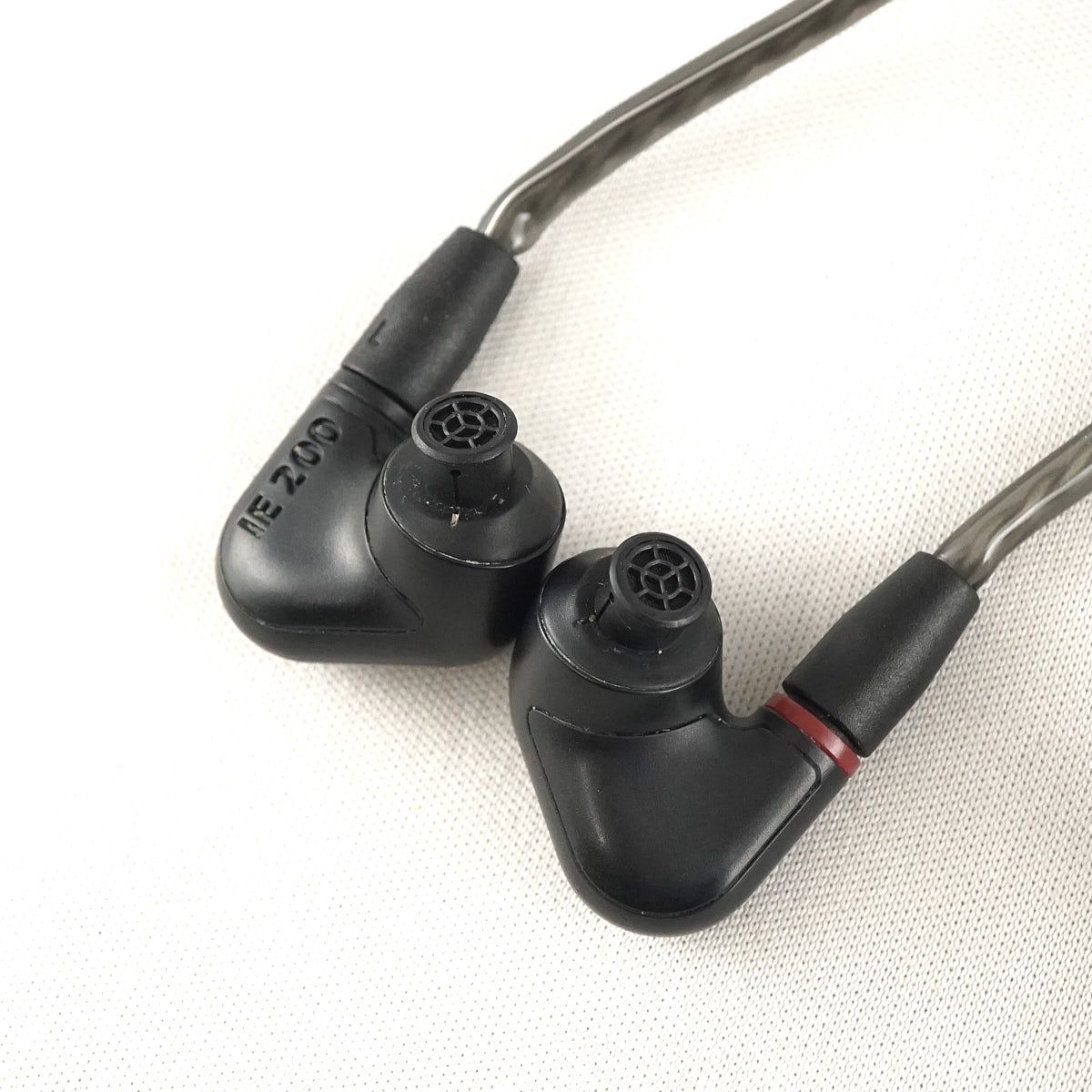SENNHEISER IE200 有線イヤホン USED美品 本体+ケーブル+ポーチ リ