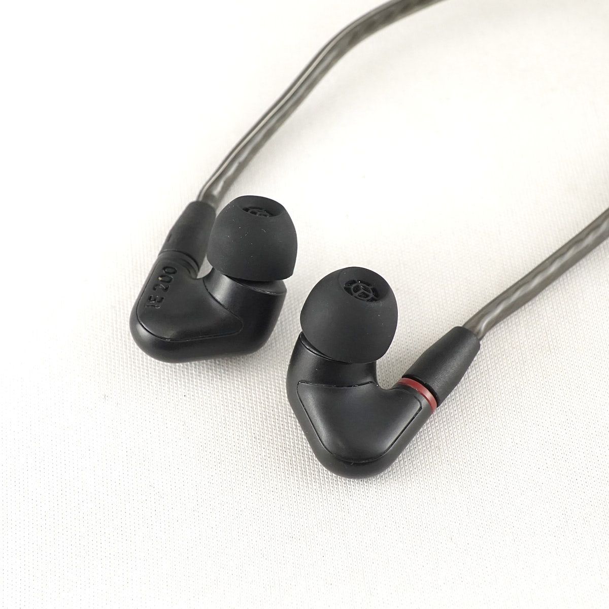 SENNHEISER IE200 有線イヤホン USED美品 本体+ケーブル+ポーチ リ
