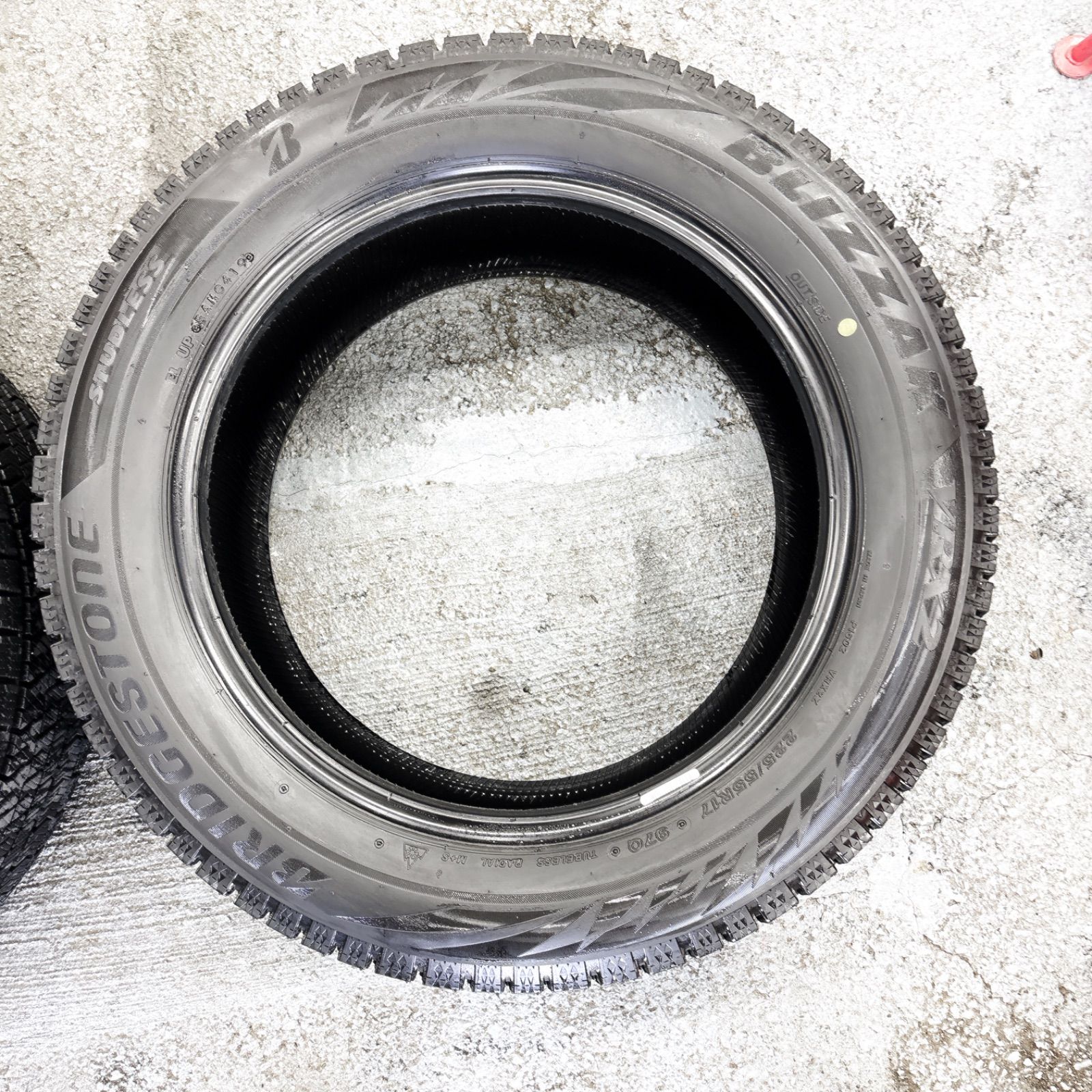 バリ溝 ブリヂストンVRX2 225/55r17 4本セット！ バリ溝 ブリヂストンVRX2 225/55r17 4本セット！
