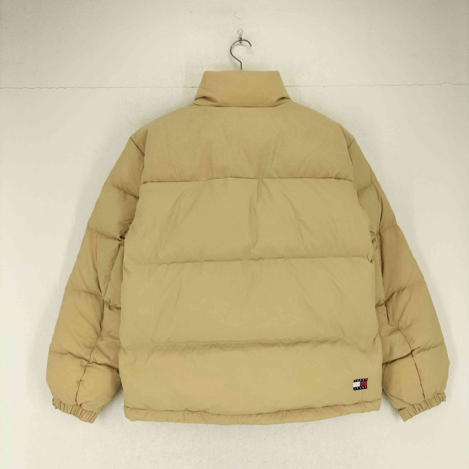 トミージーンズ tommy jeans コーデュロイミックスアラスカパッファ 