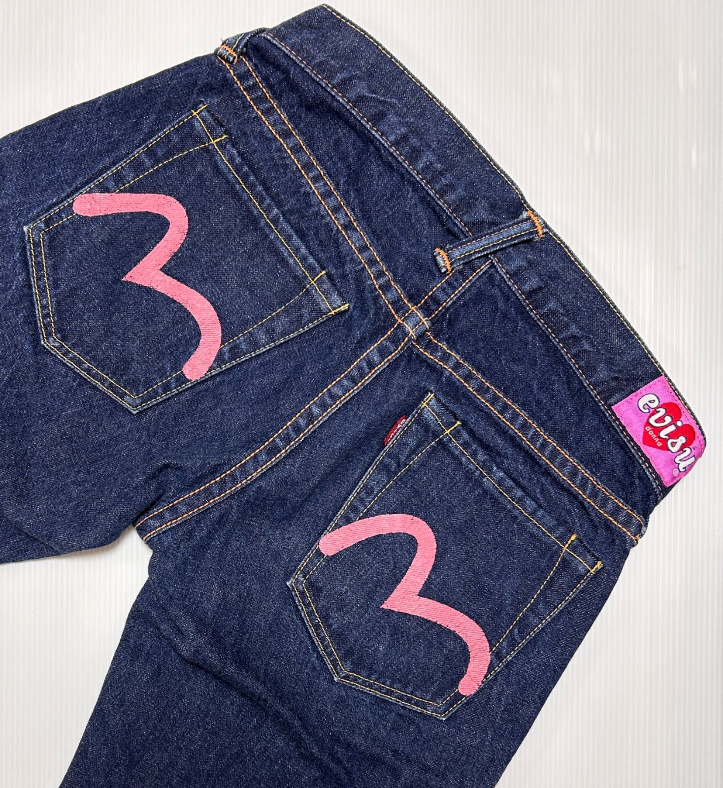 EVISU DONNA ローライズデニムパンツ ピンクカモメ(即配送) EVISU DONNA ピンクカモメ＜ローライズ＞デニムパンツ - メルカリ