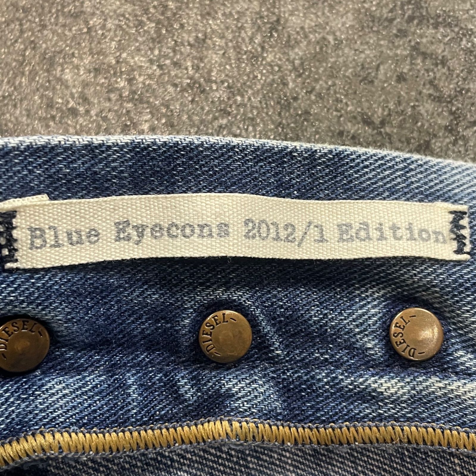 イタリア製 DIESEL ZATINY Blue Eyecons 2012/1 Edition REGULAR
