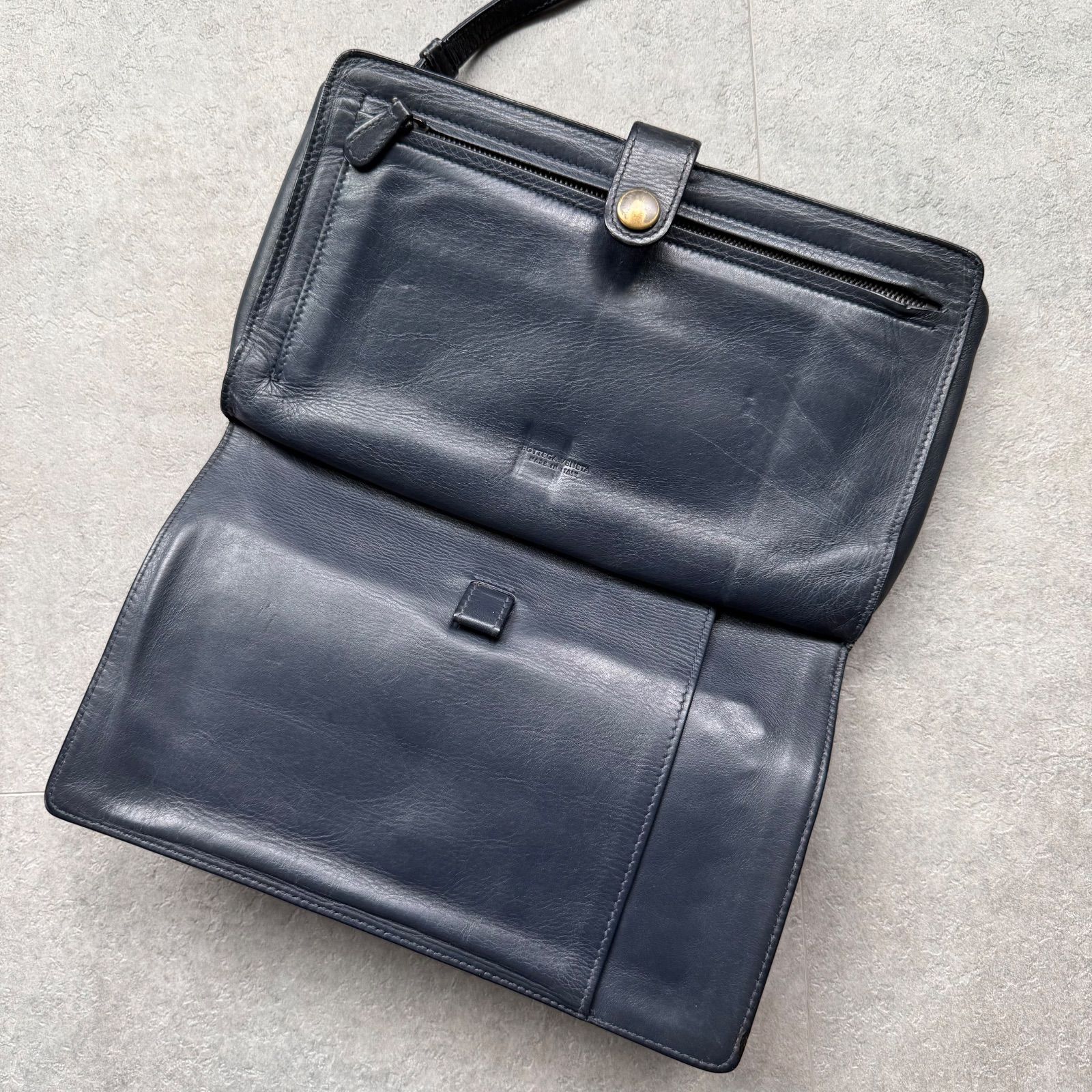 BOTTEGA VENETA ボッテガヴェネタ イントレチャート レザー クラッチ 