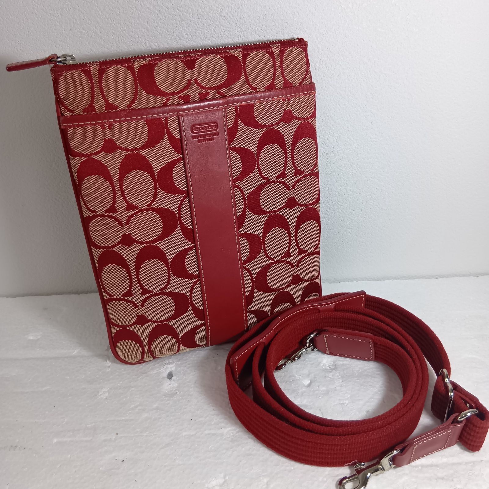 N COACH コーチ シグネチャー ショルダーバッグ 斜め掛け ポシェット 