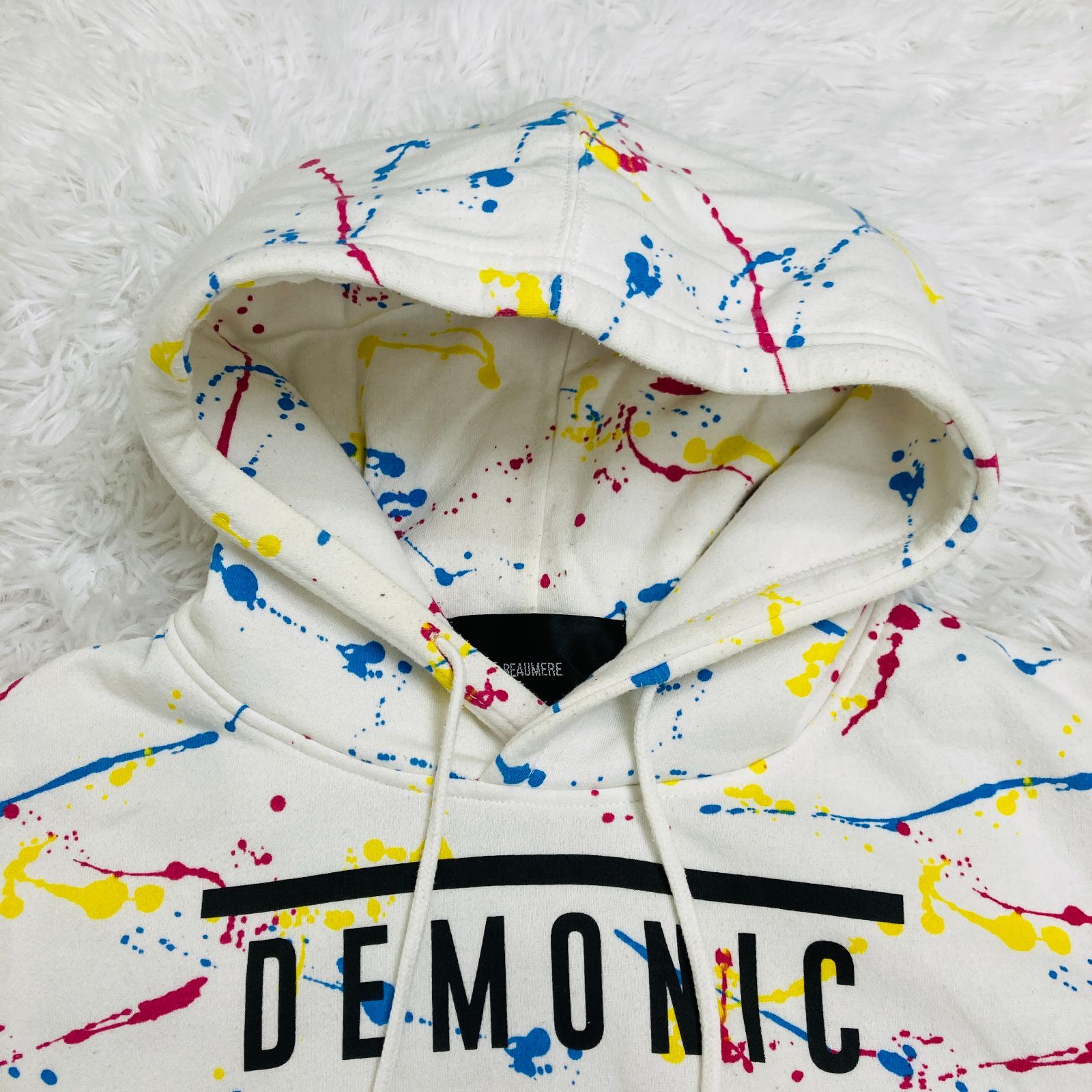 https://assets.mercari-shops-static.com/-/large/plain/2JNYN7jGaVz7HRWsveABcD.jpg@jpg