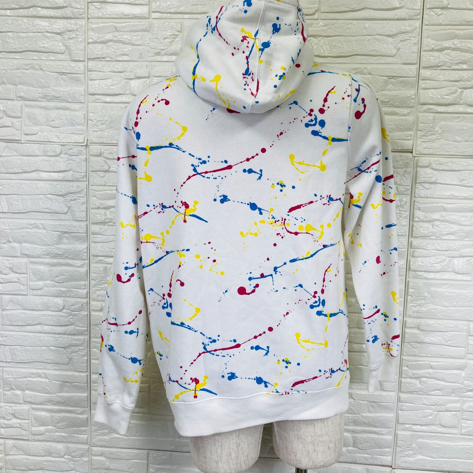 https://assets.mercari-shops-static.com/-/large/plain/2JNYN7jPEGqjMh6D6ZuvXF.jpg@jpg