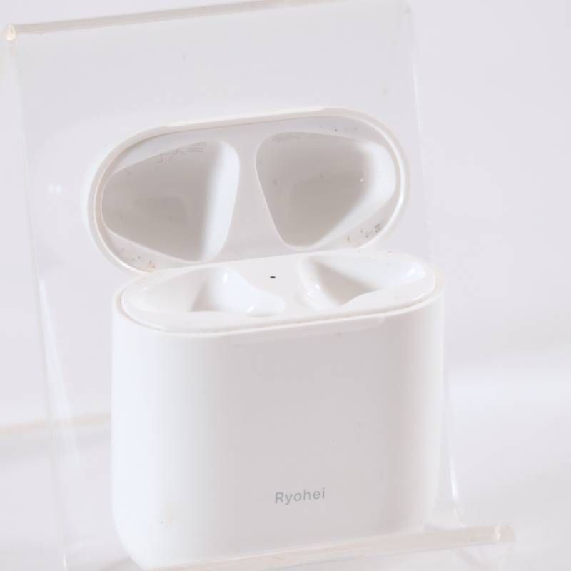 Apple AirPods 第2世代 PV7N2J/A ワイヤレスイヤホン 充電ケース付 