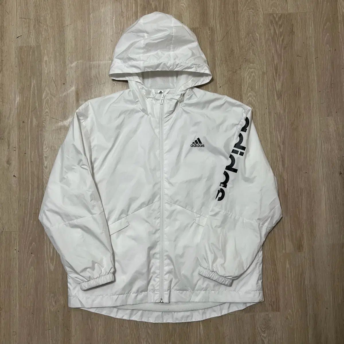 驚きの破格値，限定SALE】 アディダス ビックロゴ WHO ウィンド 