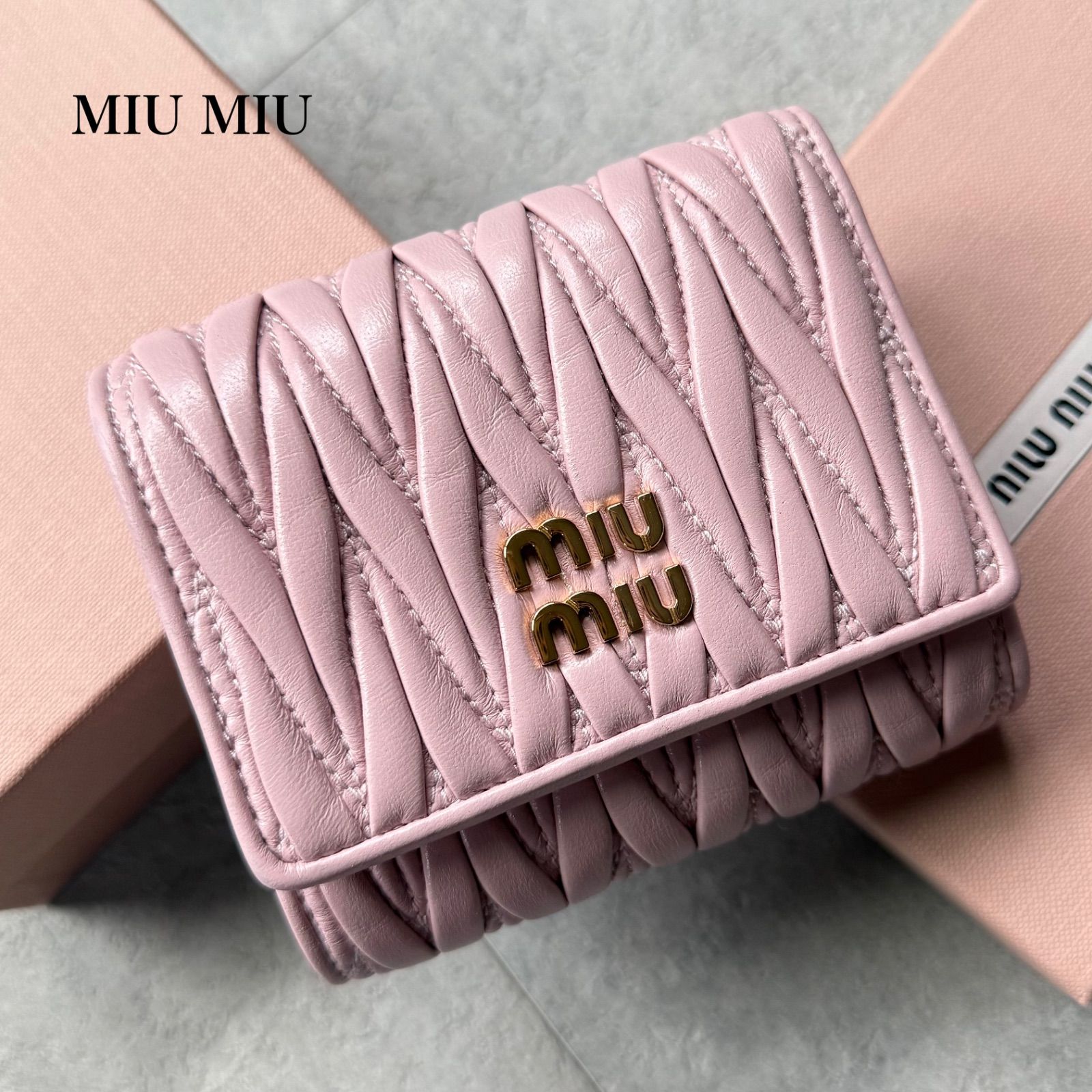 miu miu ピンク 三つ折り財布 MIU MIU ピンク 三つ折り財布 【公式通販】