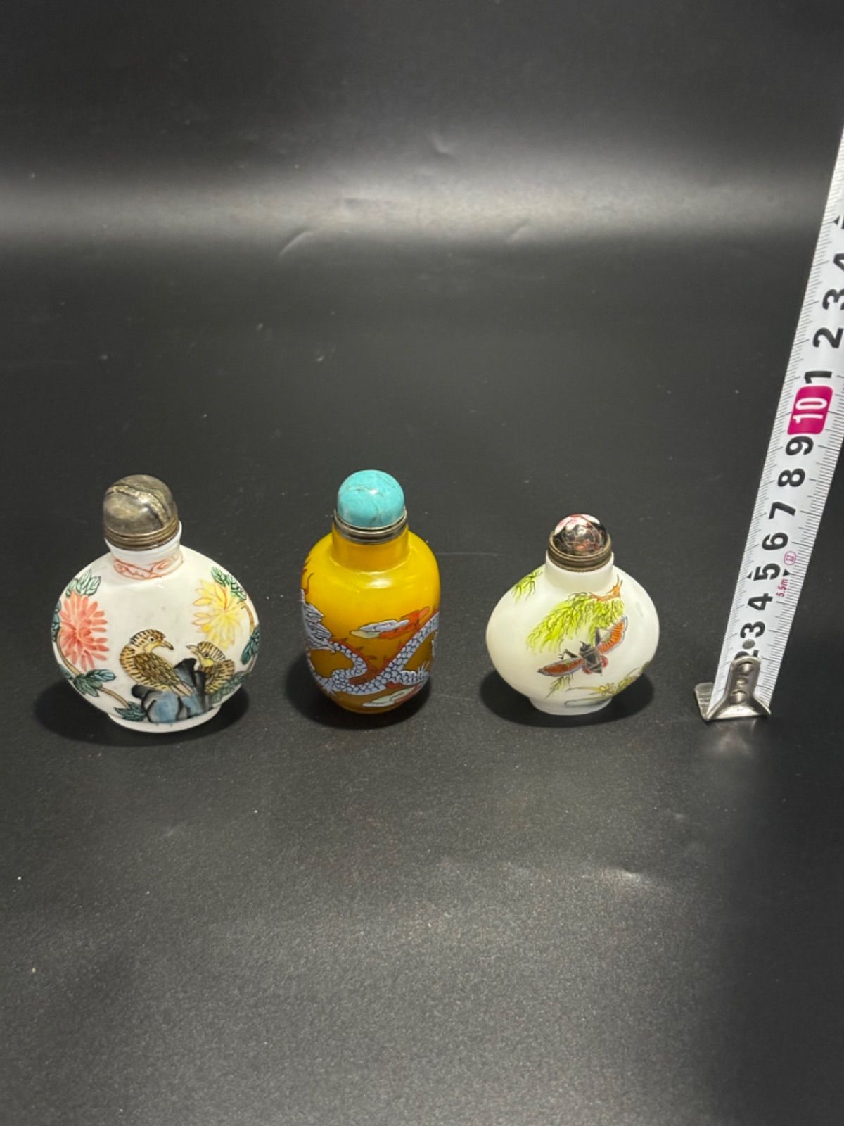 中国骨董品　文玩　文化財　翡翠煙斗　古賞物　古美品　古美術品　551 鼻煙壺 「乾隆年製」 古磁 中国古美術 美品 薬瓶 希少 珍蔵 置物 賞物
