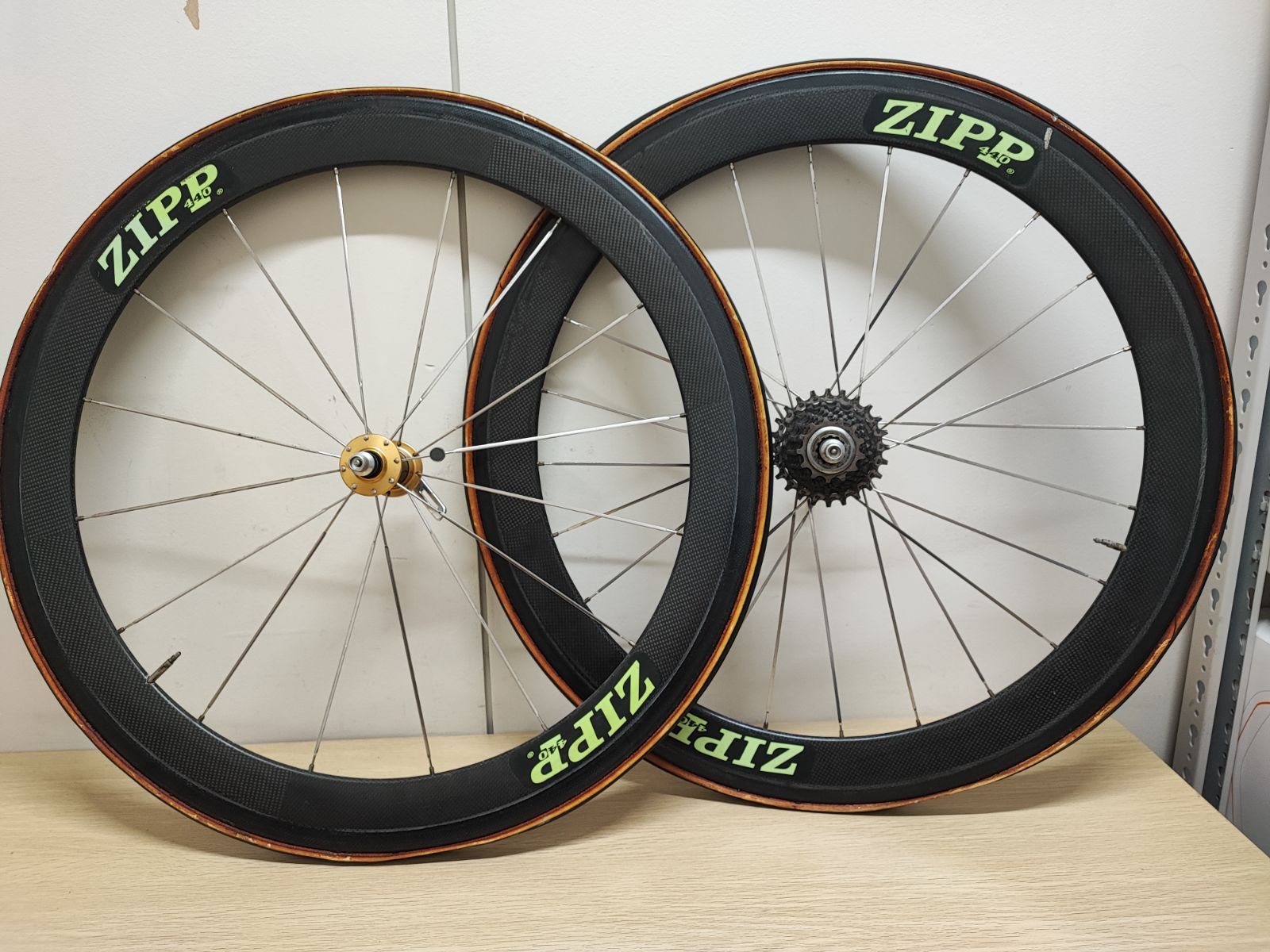 ZIPP 440 カーボンホイール 前後セット シマノフリー リムブレーキ