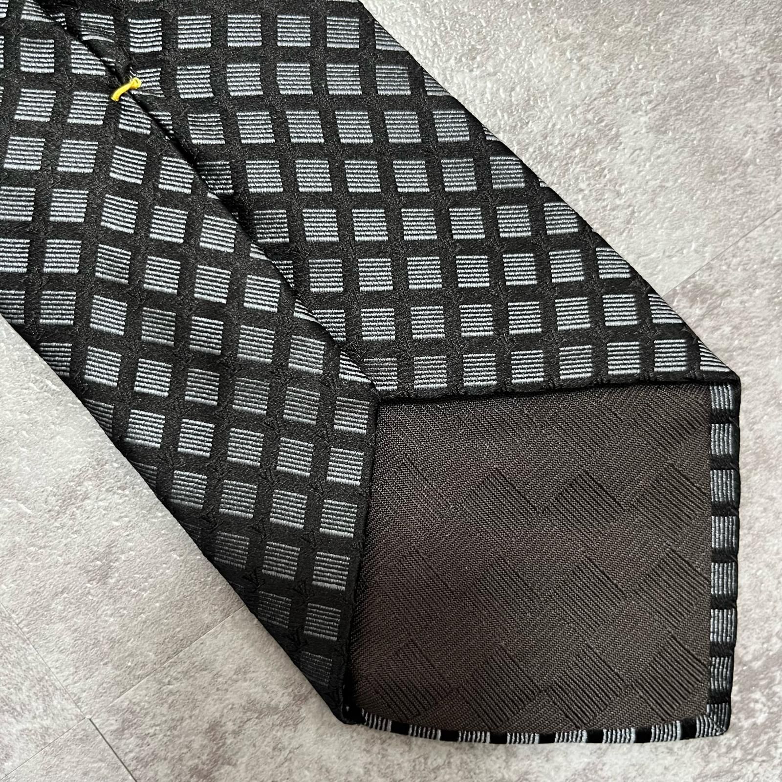 LOUIS VUITTON】ルイ・ヴィトン チェック柄ネクタイ シルク100% メンズ