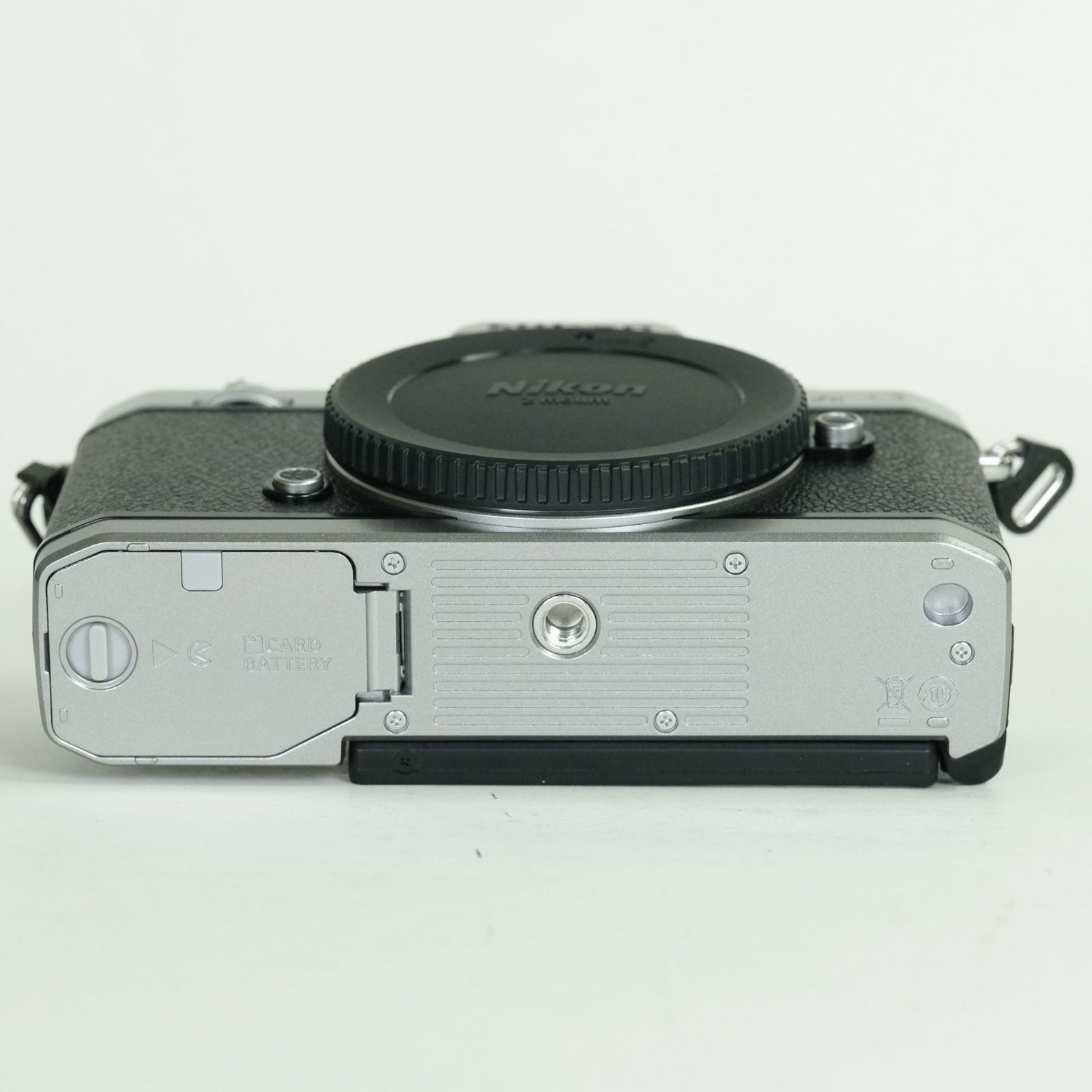 美品 | シャッター数788回] Nikon Z fc [ボディ シルバー] | Nikon Z