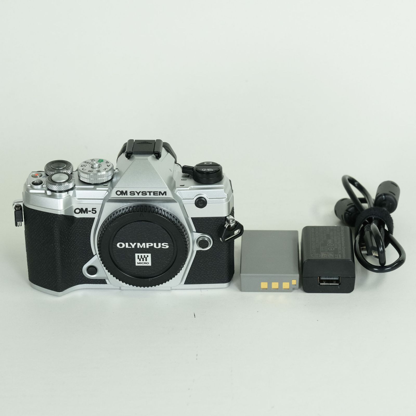美品 | シャッター数3,410回] OM SYSTEM OM-5 [ボディ シルバー 