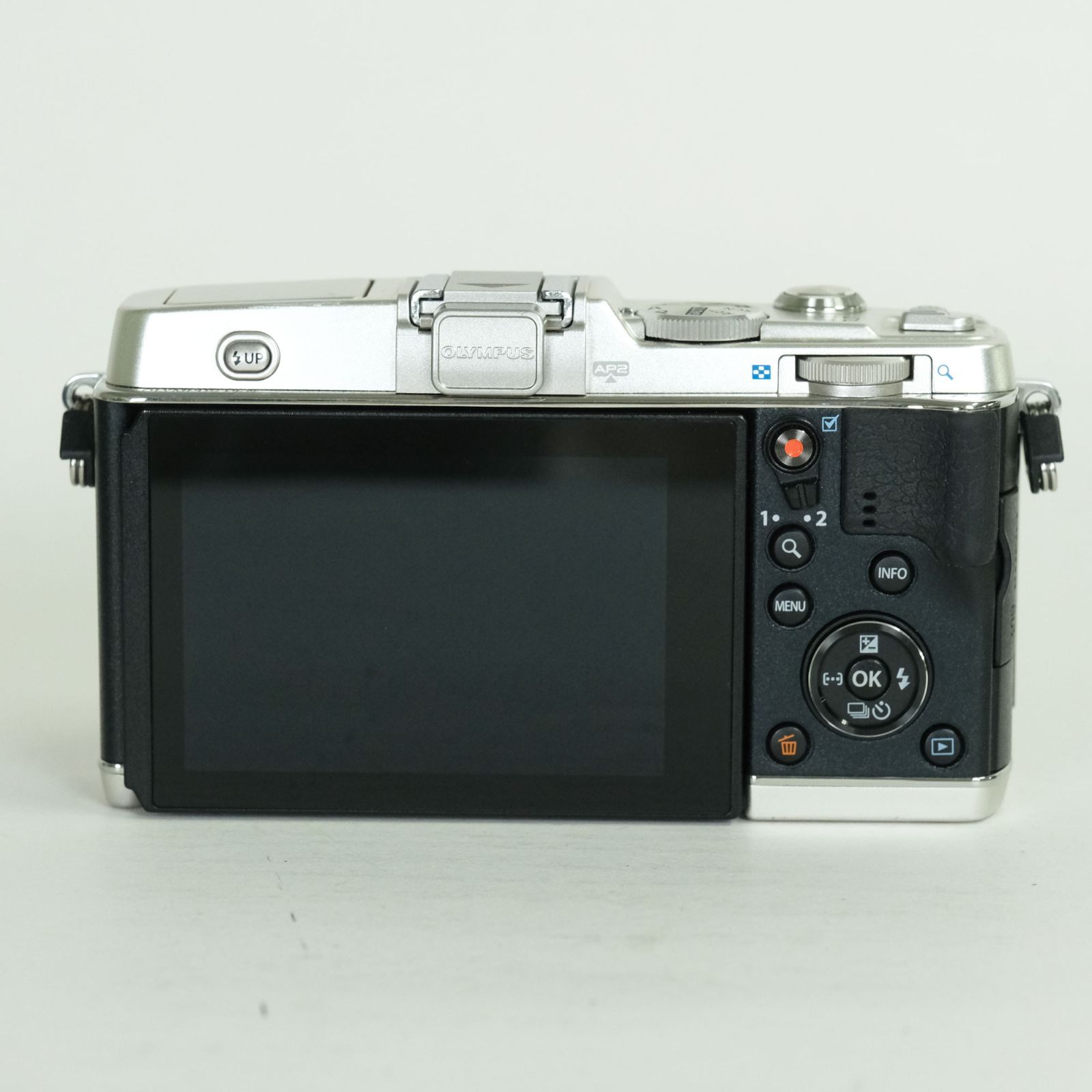 良品 | シャッター数7,333回] OLYMPUS PEN E-P5 ボディ シルバー