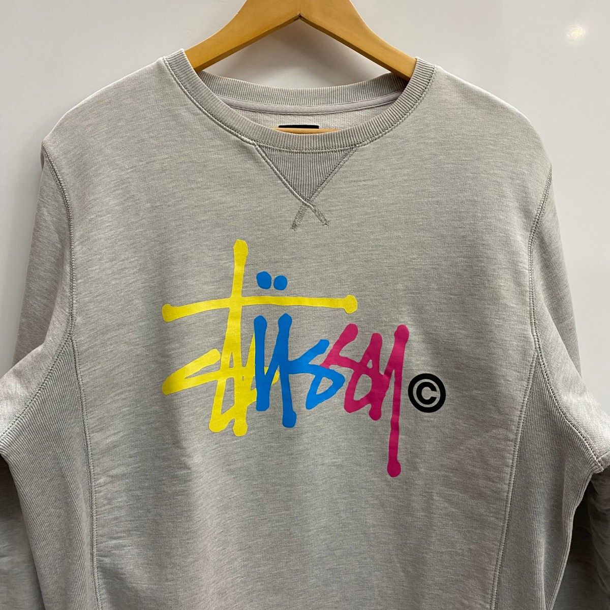 ステューシー STUSSY ショーンフォント カラフルプリント スウェット 